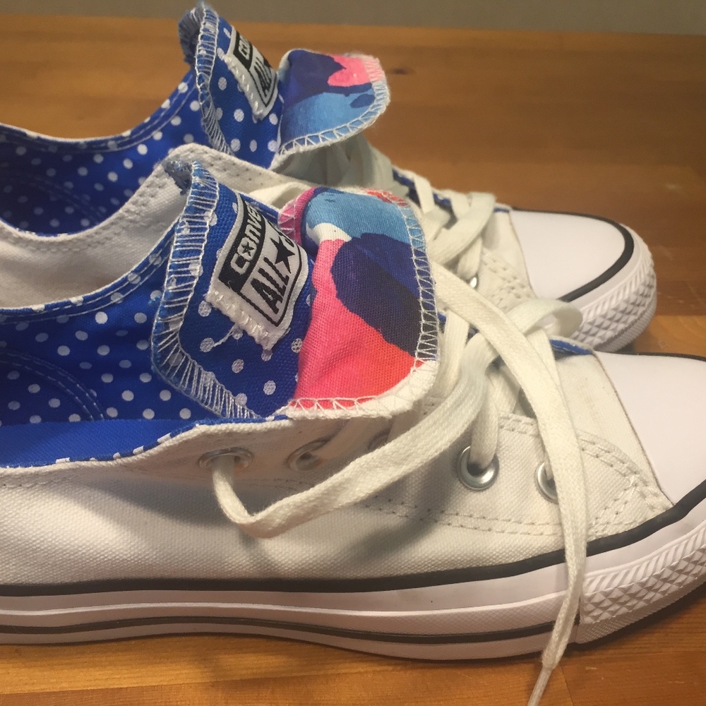 White Converse - Picture 2 of 5